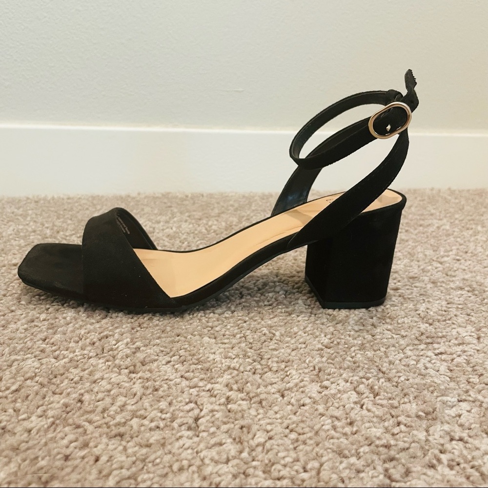 NWT 7.5 Black Heels